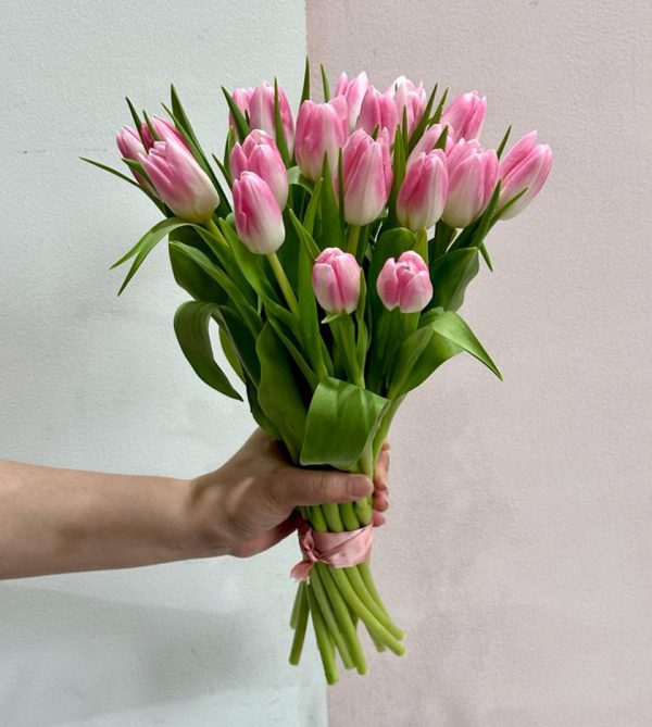 20 Light Pink Tulips - Original Flowers