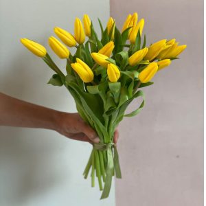 20 Stems Yellow Tulips - Original Flowers