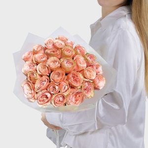 30 Peach Roses - Signature Flowers