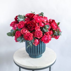 Midnight Raspberry in a Vase - Signature Flowers