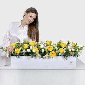 Sunny Rose Flower Box - Signature Flowers